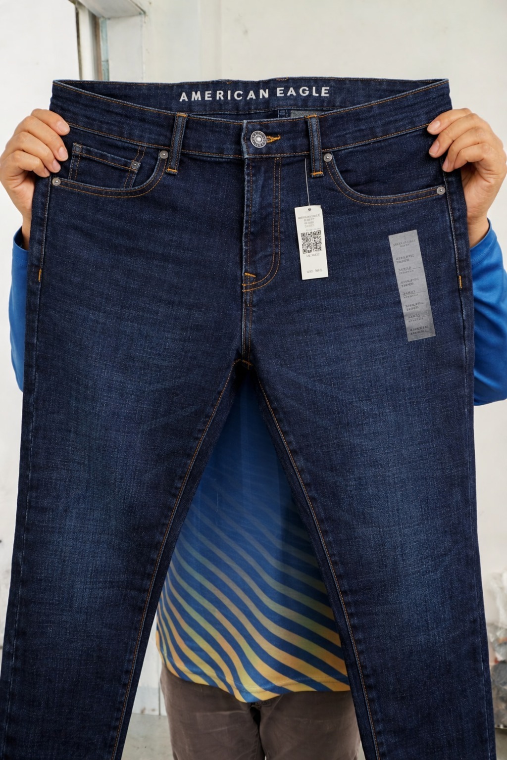 American Eagle Dark Blue Cross denim